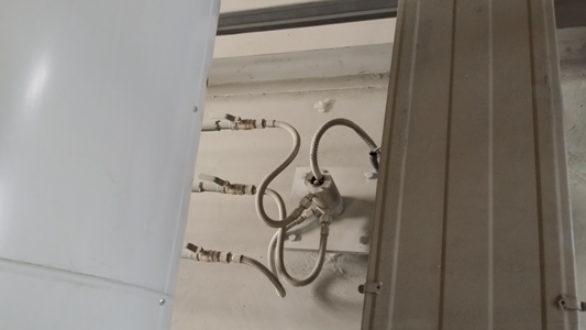 浮法玻璃生產(chǎn)線退火窯B區(qū)紅外測溫儀DT40G